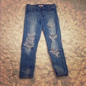 Cello ripped boyfriend jeans🌺